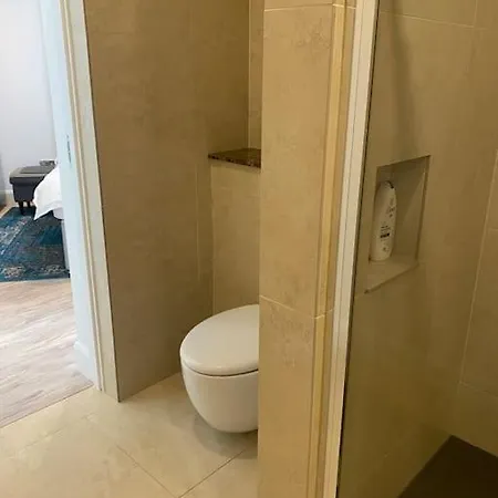 Beautiful Garden With Private Patio And Garden View * Dublin