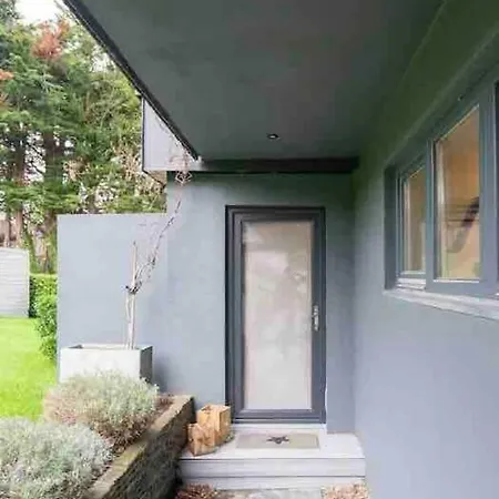 Beautiful Garden With Private Patio And Garden View