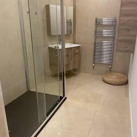 Beautiful Garden With Private Patio And Garden View Appartement